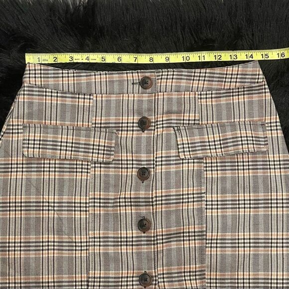 Urban Outfitters Plaid women’s Tan Peach and Cream Mini Skirt Size Medium - Picture 10 of 11